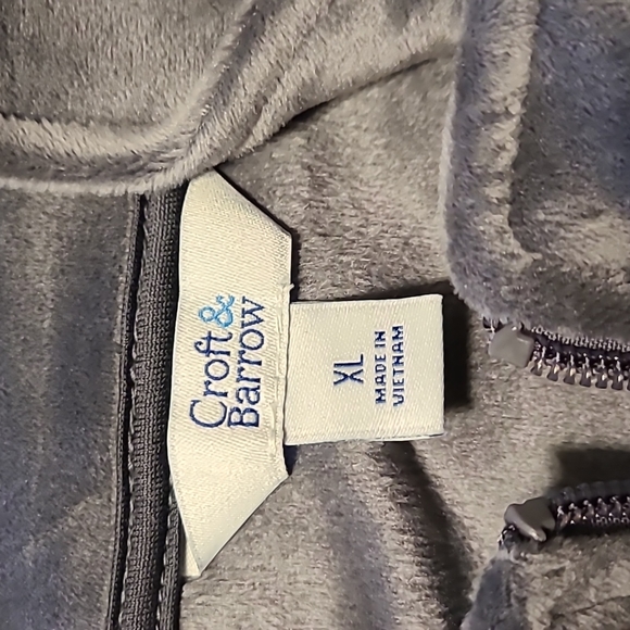 CROFT & BARROW WOMENS PLUS SIZE LUSH VELOUR 1/4 ZIP JACKET SIZE XL GRAY - Picture 3 of 9